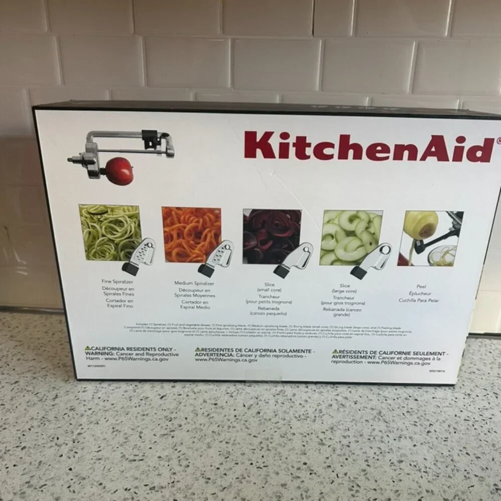KitchenAid Spiralizer with Peel core and slice feature New in box - Picture 2 of 2